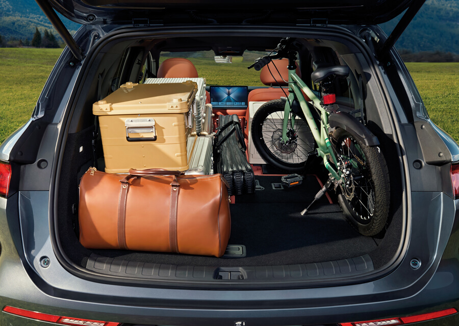 BYD SEALION 8 boot capacity